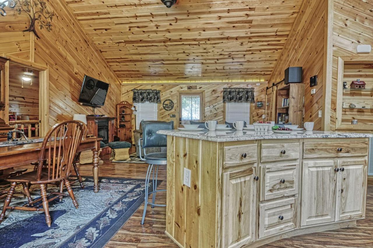 Moonlight Woods Cabin. Beautiful & Relaxing. Βίλα Sevierville Εξωτερικό φωτογραφία