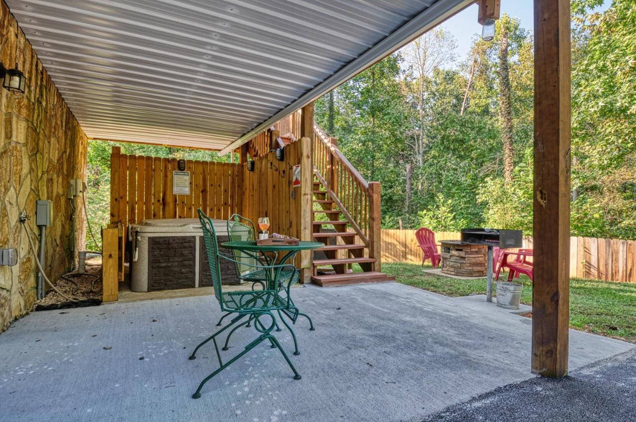 Moonlight Woods Cabin. Beautiful & Relaxing. Βίλα Sevierville Εξωτερικό φωτογραφία
